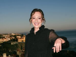 Ana Bustorff Bio